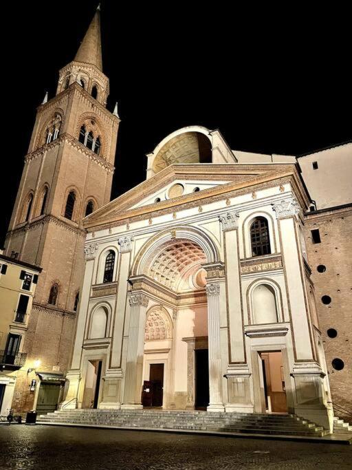 Apartment Under The Basilica Of Sant'Andrea Mantua Exterior foto