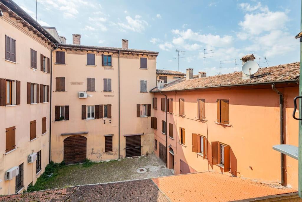 Apartment Under The Basilica Of Sant'Andrea Mantua Exterior foto