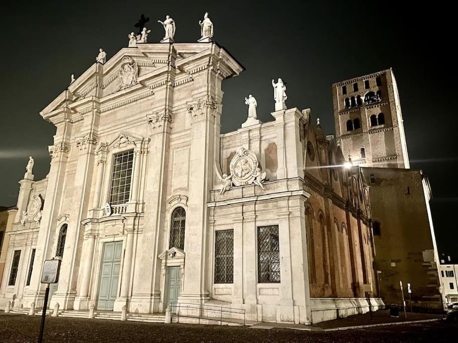 Apartment Under The Basilica Of Sant'Andrea Mantua Exterior foto