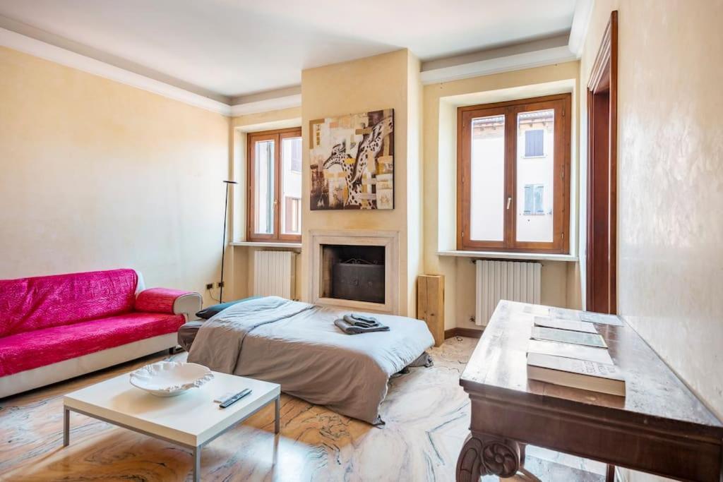 Apartment Under The Basilica Of Sant'Andrea Mantua Exterior foto