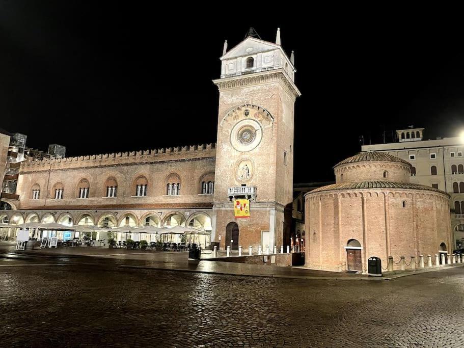 Apartment Under The Basilica Of Sant'Andrea Mantua Exterior foto